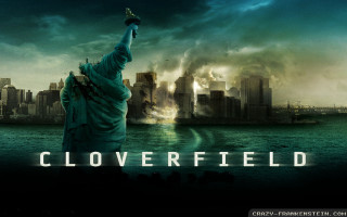 Statue of liberty city skyline - a text overlay free wallpaper