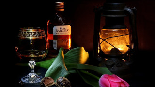 Wine glass candle vase table - a still life free wallpaper