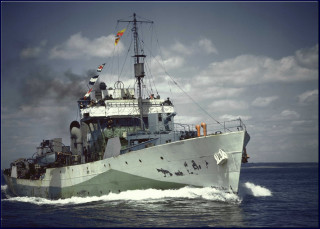 Large boat smoke water flag - the side of it free wallpaper