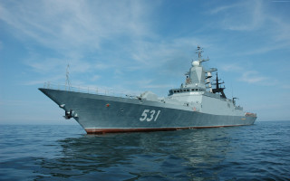 Large gray boat water military - a large gray boat free wallpaper