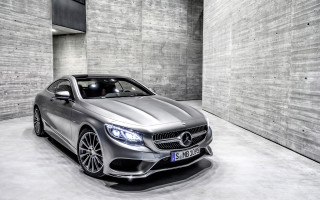 Silver mercedes benz coupe garage - a garage free wallpaper