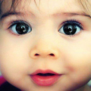 Child blue eyes red shirt - perfect free wallpaper