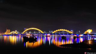 Bridge lit up boat water - the water near free wallpaper
