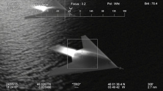 Black white plane water light - photo of a plane free wallpaper
