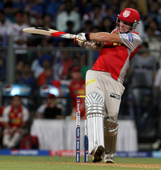 Man swinging bat ball cricket - a crowd watching free wallpaper