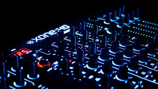 Dj mixer neon light logo 2 - antoni pitxot free wallpaper