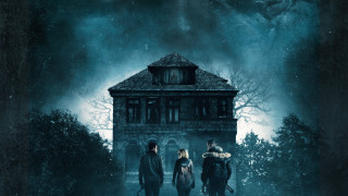 Creepy house dark night full - a creepy house free wallpaper
