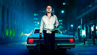 Man car city night flashlight - a car in a city free wallpaper