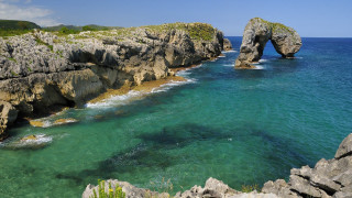 Rocky cliff ocean formation sky - arthur b. carles free wallpaper