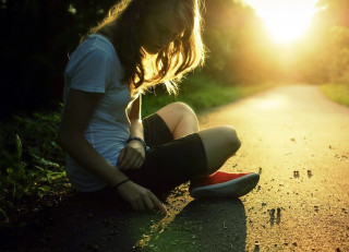 Girl sitting road shoes sunshine - the side of a road free wallpaper