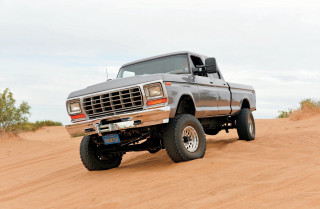 Truck desert dirt road sky - the desert free wallpaper