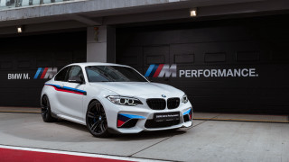 White bmw car garage performance - 4k uhd image free wallpaper