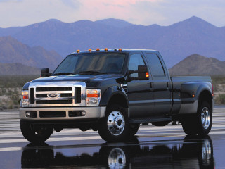 Black truck wet surface mountains - a wet surface free wallpaper