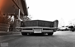Classic car parked road building - vintage free wallpaper
