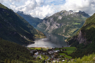 Mountain town lake forest cloudy - bernt tunold free wallpaper
