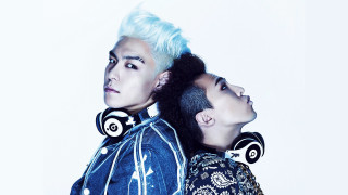 Whitehair bluehair denimjacket headphones gradient - neodada free wallpaper
