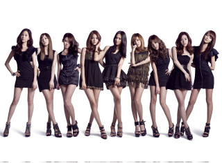 Women group short dresses high - golden free wallpaper