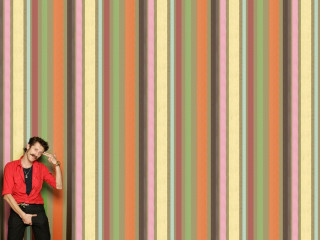Man striped wallpaper red shirt - bridget riley free wallpaper