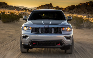 Jeep driving dirt road desert - a dirt road in the desert free wallpaper