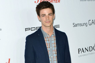 Man suit plaid shirt samsung - a wall free wallpaper