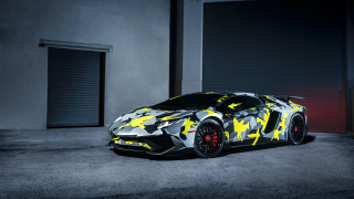 Yellow black sports car body - paint free wallpaper