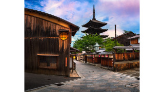 Street pagoda cloudy sky buildings - a few building free wallpaper