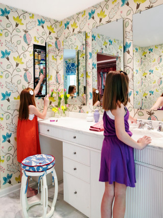 Woman purple dress mirror bathroom - a purple dress free wallpaper