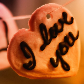 Heart shaped cookie love you 2 - free valentines wallpaper