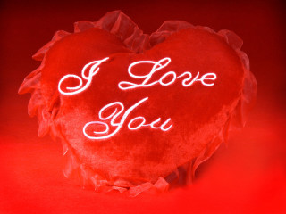 Heart shaped pillow i love 2 - white writing free wallpaper