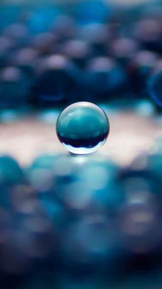 Water drop table bubbles blue - the air free wallpaper