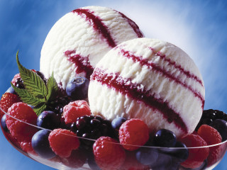 Two icecreams berries blueberries blue - cafer bater free wallpaper