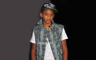 Young man green vest hat - a young man free wallpaper
