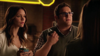 Man woman bar talking drinking - a man and a woman free wallpaper