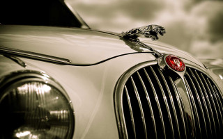 Classic car chrome grille red - classic free wallpaper