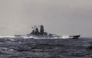 Large boat ocean smoke back - a large boat in the middle of the ocean free wallpaper