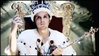 Woman crown wand fur coat - andrew bell free wallpaper
