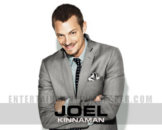 Man suit tie posing arms - a man in a suit free wallpaper
