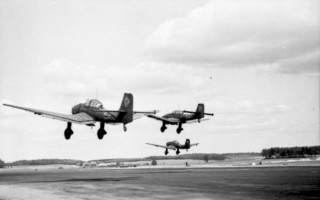 Two planes flying low black - low free wallpaper