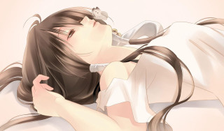 Woman laying bed head hands 2 - her free wallpaper