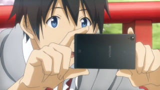 Person holding cell phone pointing - a person holding free wallpaper
