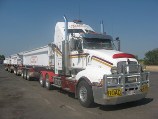 Semi truck trailer parked parking - a trailer free wallpaper