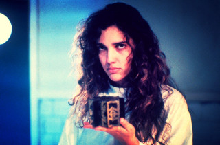 Woman camera room mirror light - art free wallpaper for desktop