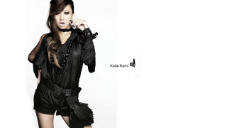 Woman black dress cell phone 5 - neodada free wallpaper
