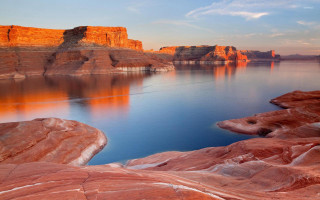 Lake red rocks cliffs blue - bob thompson free wallpaper