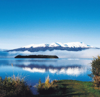 Lake mountain cloud trees sky - free mountains wallpaper