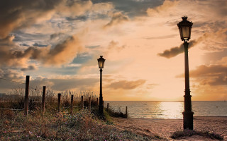 Streetlight beach cloudy sunset magic - sunset free wallpaper