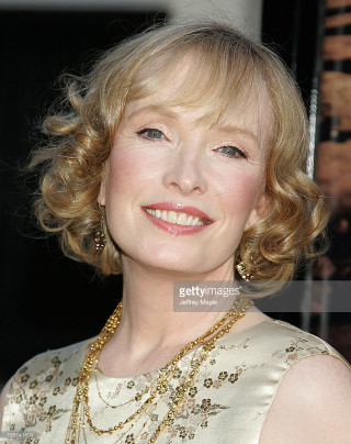 Blonde woman smiling poster movie - constanceanne parker free wallpaper