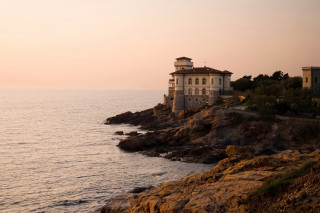 House cliff ocean sunset dawn - cagnaccio di san pietro free wallpaper