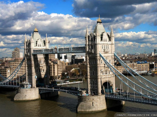 Bridge tower skyline clouds background - christopher wren free wallpaper