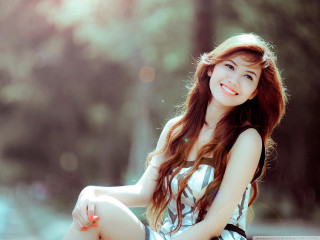 Woman sitting bench legs crossed 2 - portrait photography free wallpaper